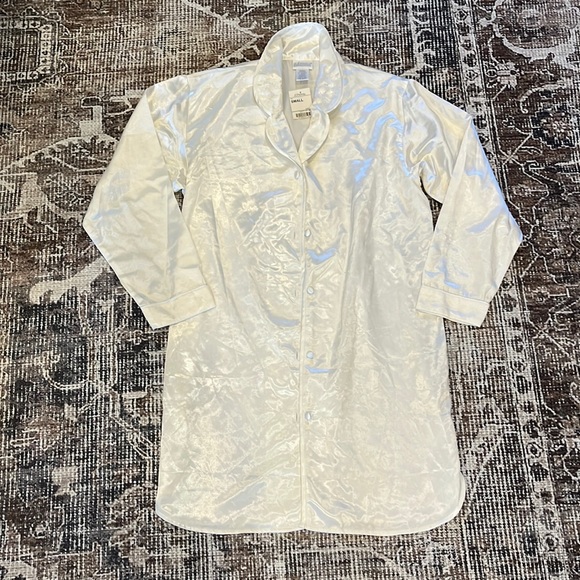 NWT Silky Night Gown - Picture 1 of 3